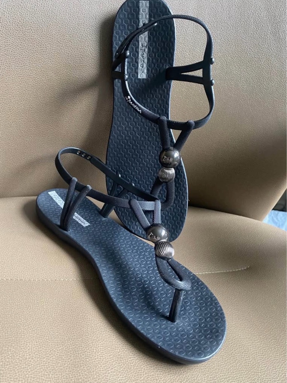 Ipanema Black Sandals | Chic Waterproof Made in Brazil Resortwear Size 9